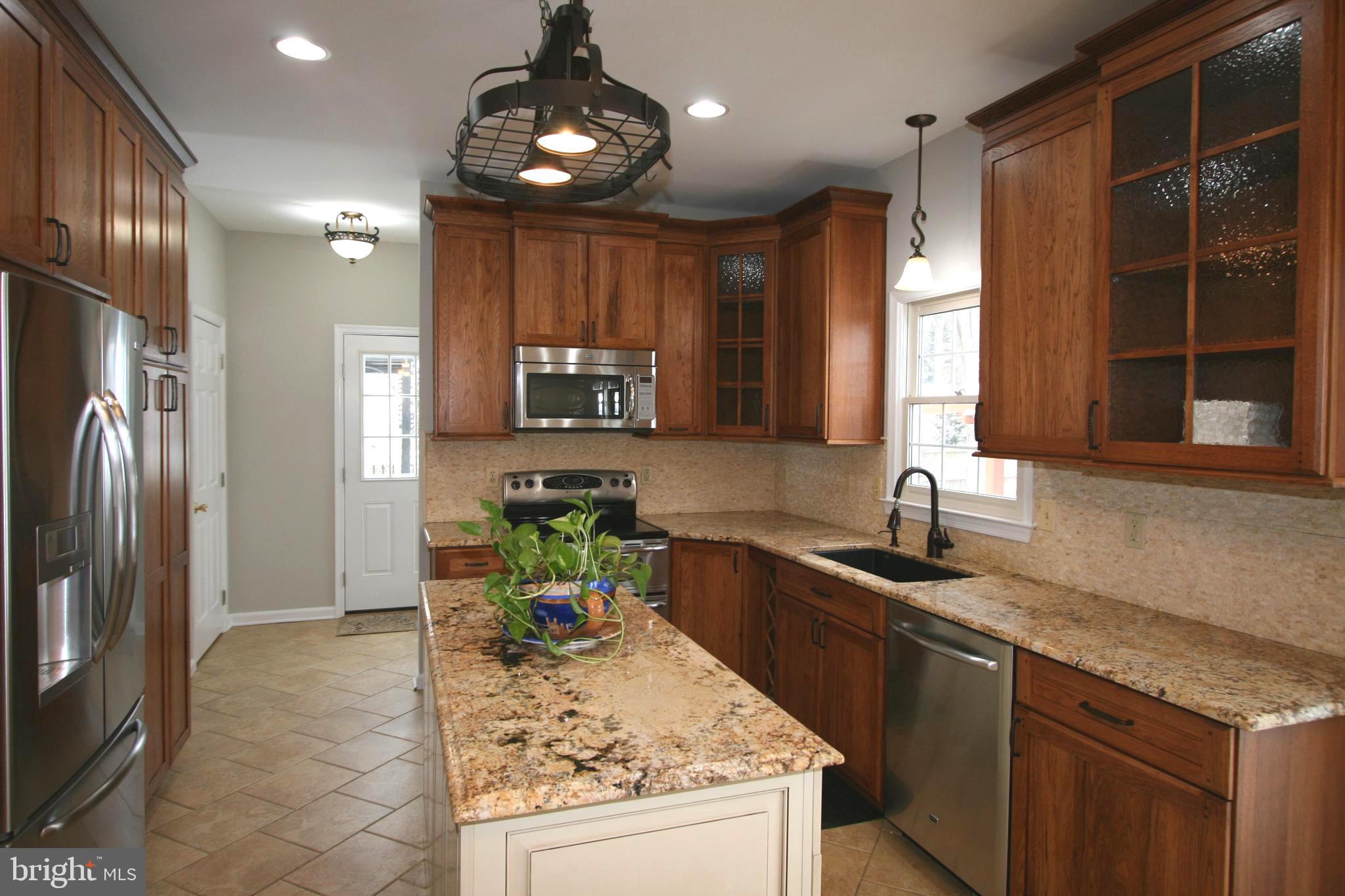 3808 Misty Hollow Point of Rocks, MD 21777 - Photo 8 of 61