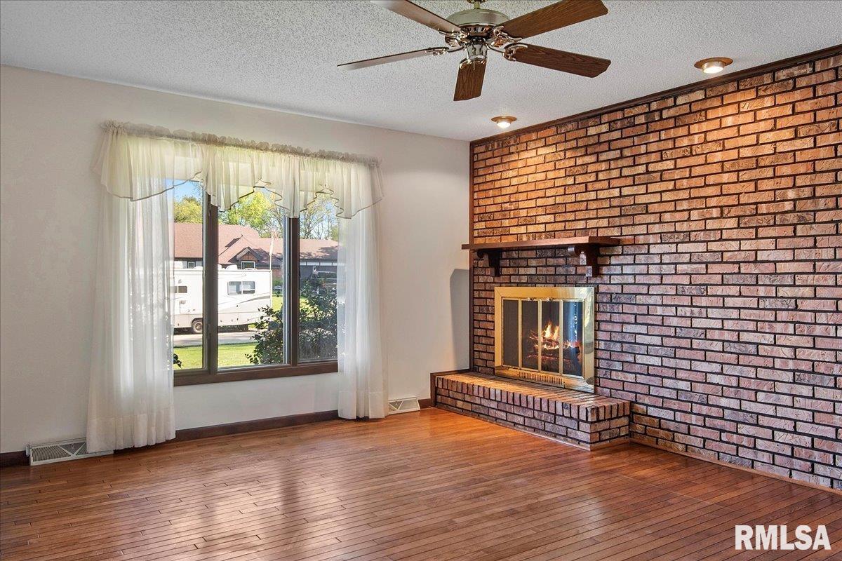 2 Settlers Lane Springfield, IL 62707 - Photo 18 of 40
