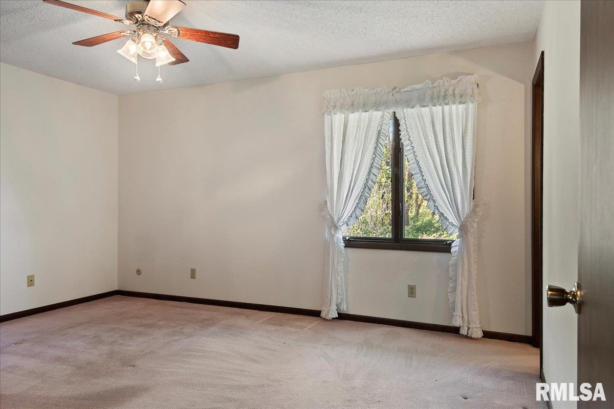 2 Settlers Lane Springfield, IL 62707 - Photo 24 of 40