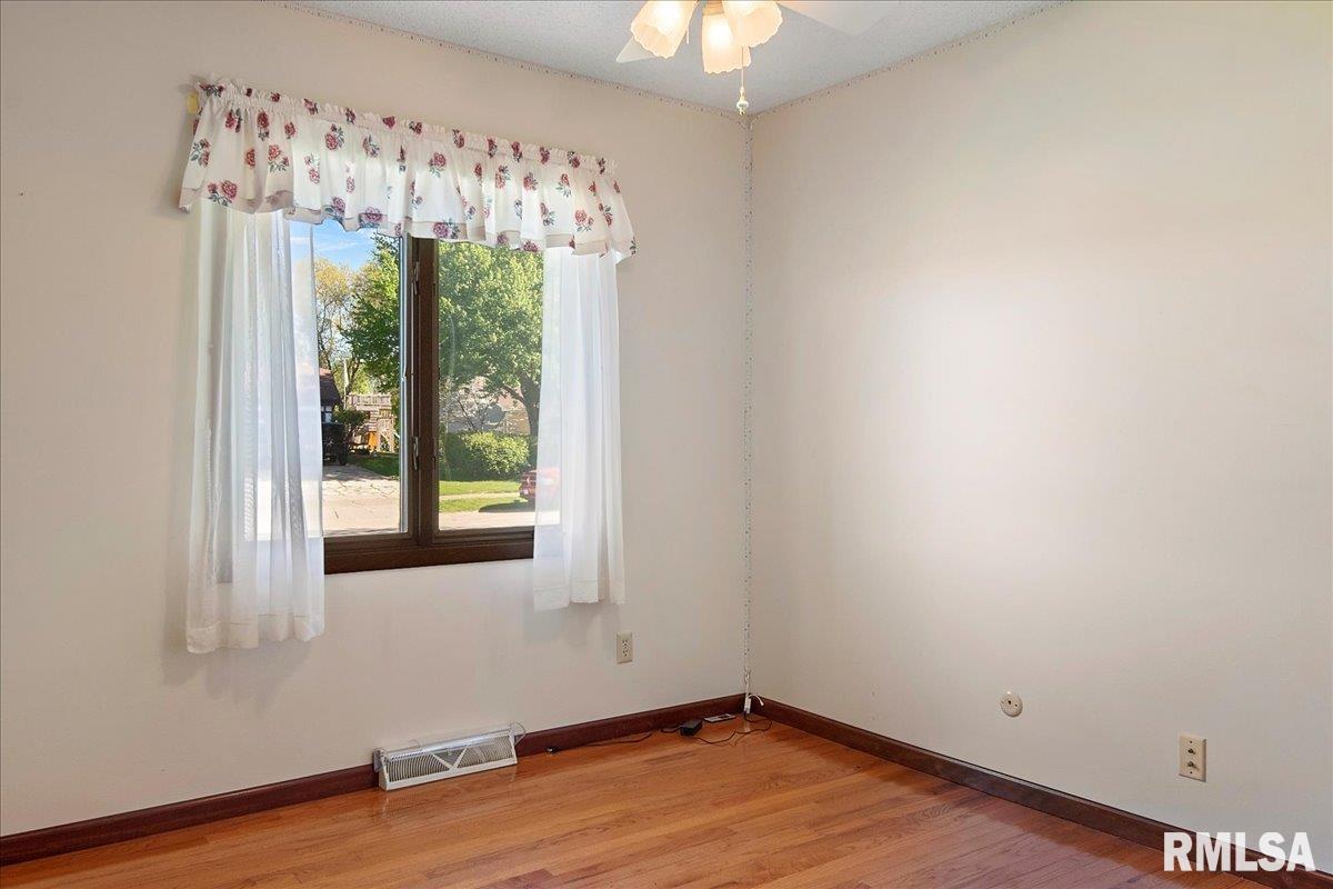 2 Settlers Lane Springfield, IL 62707 - Photo 31 of 40