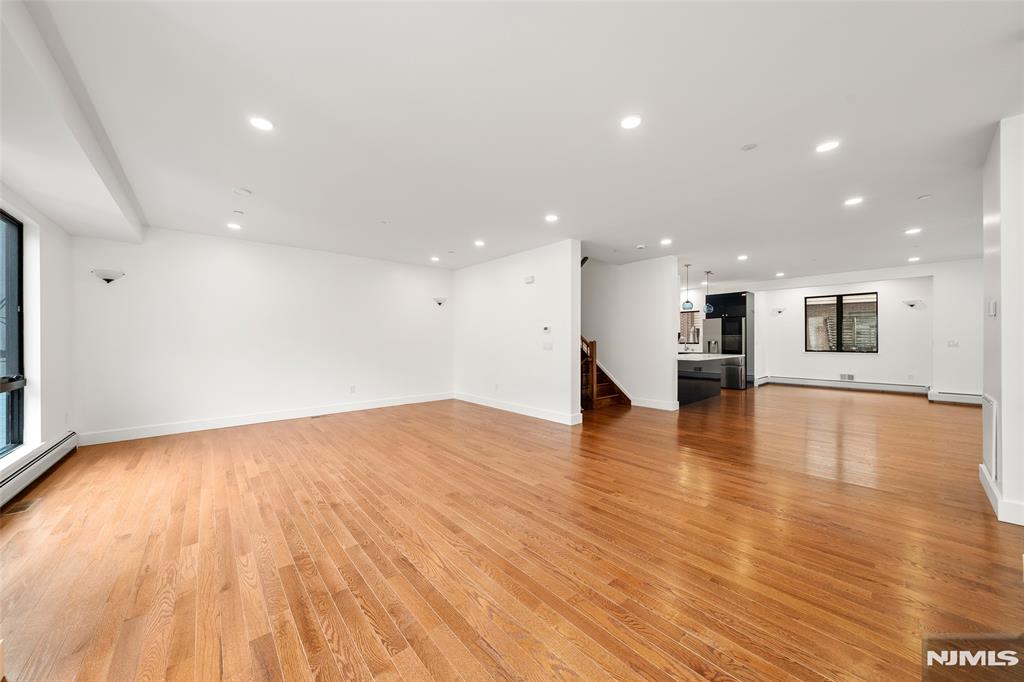 1456 River Road, Unit B Edgewater, NJ 07020 - Photo 11 of 38