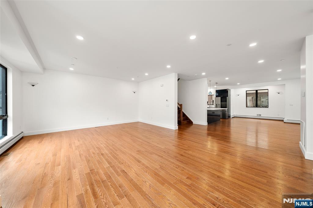 1456 River Road, Unit B Edgewater, NJ 07020 - Photo 11 of 38