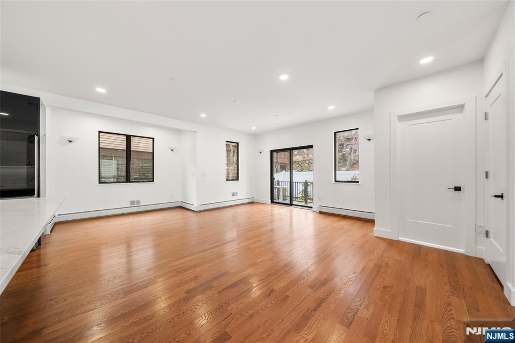 1456 River Road, Unit B Edgewater, NJ 07020 - Photo 12 of 38