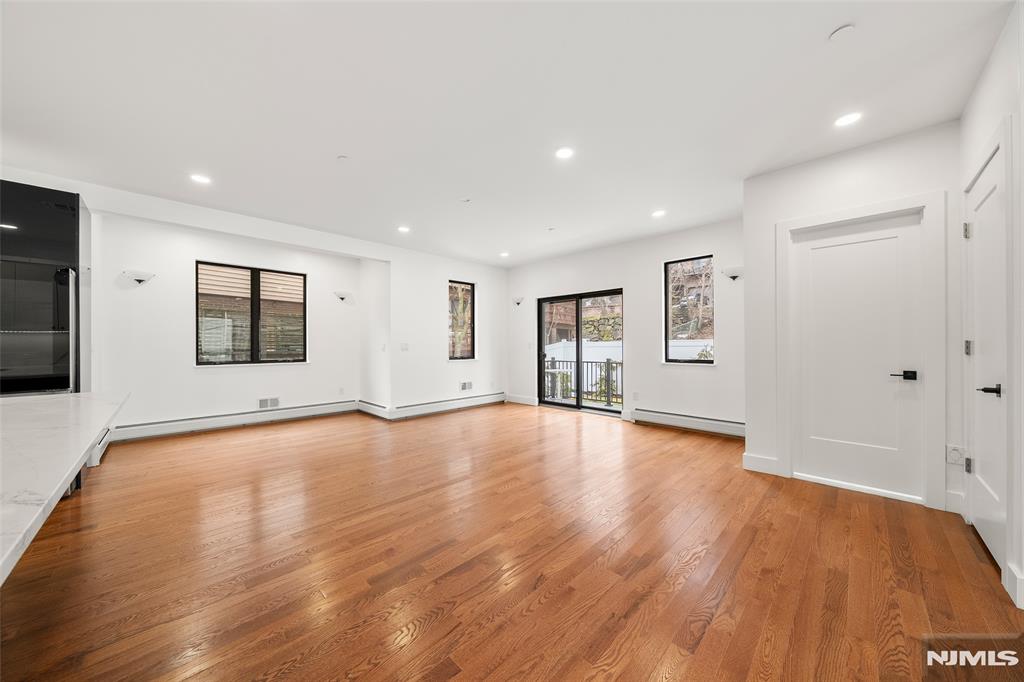 1456 River Road, Unit B Edgewater, NJ 07020 - Photo 12 of 38