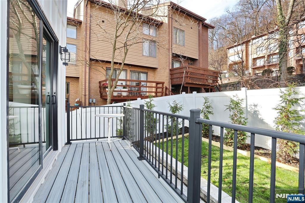 1456 River Road Edgewater, NJ 07020 - Photo 13 of 38