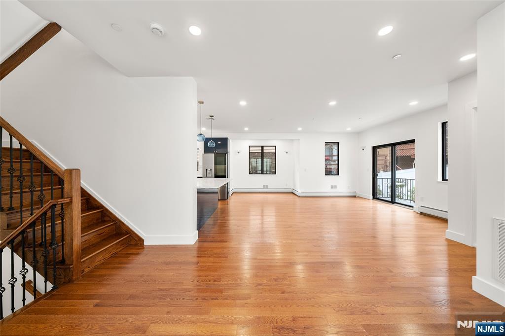 1456 River Road, Unit B Edgewater, NJ 07020 - Photo 14 of 38