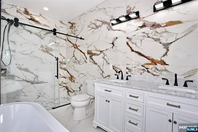 $13,500 | 1456 River Road, Edgewater, NJ 07020