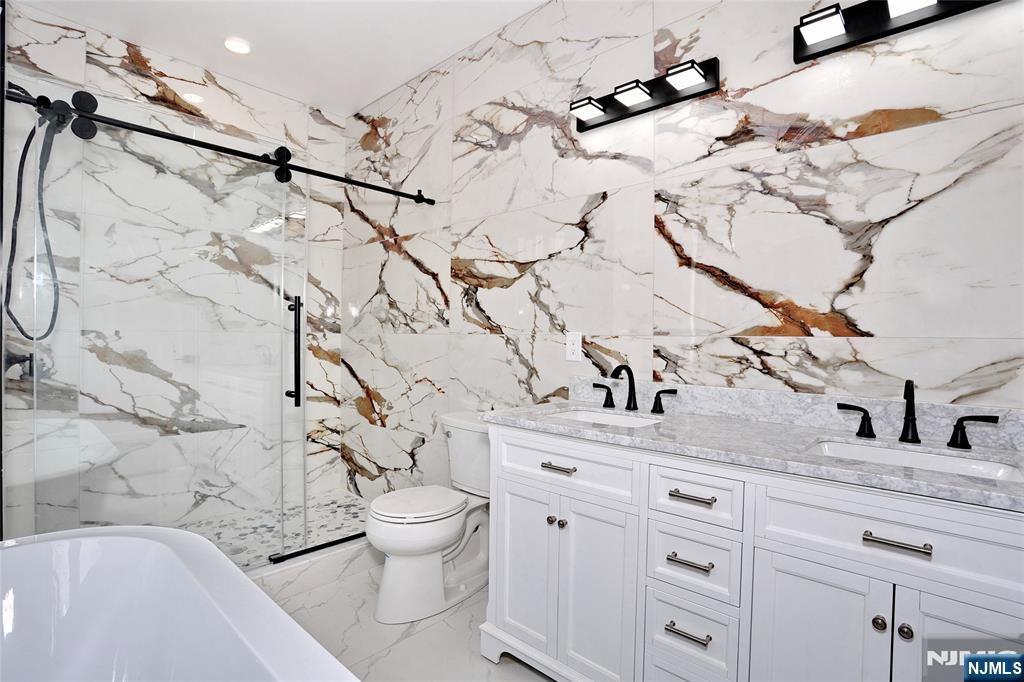 1456 River Road Edgewater, NJ 07020 - Photo 21 of 38