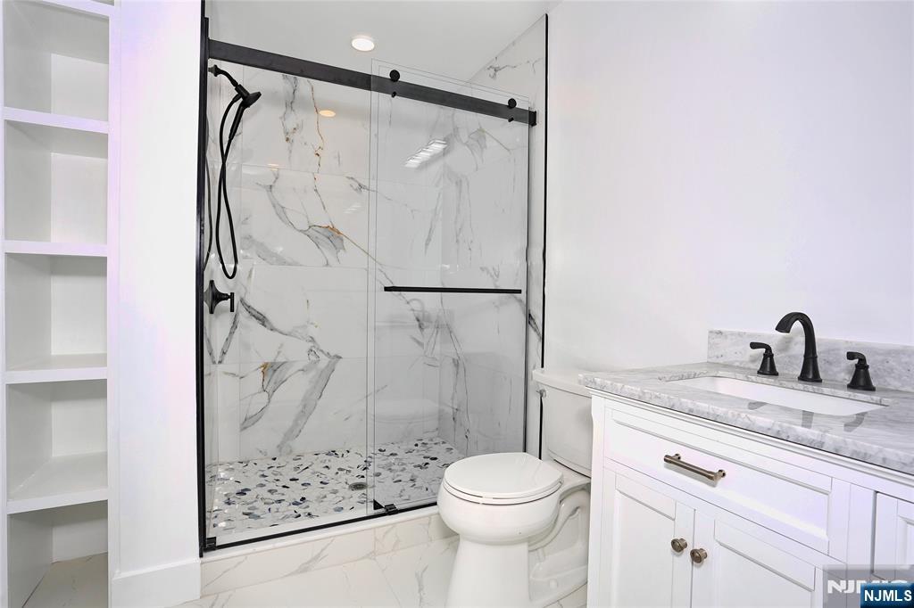 1456 River Road Edgewater, NJ 07020 - Photo 24 of 38