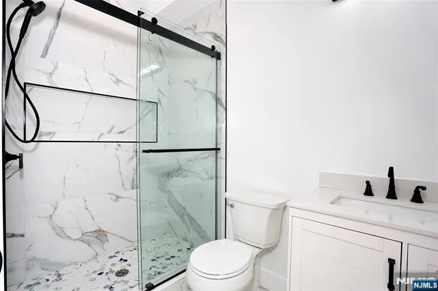 $13,500 | 1456 River Road, Edgewater, NJ 07020