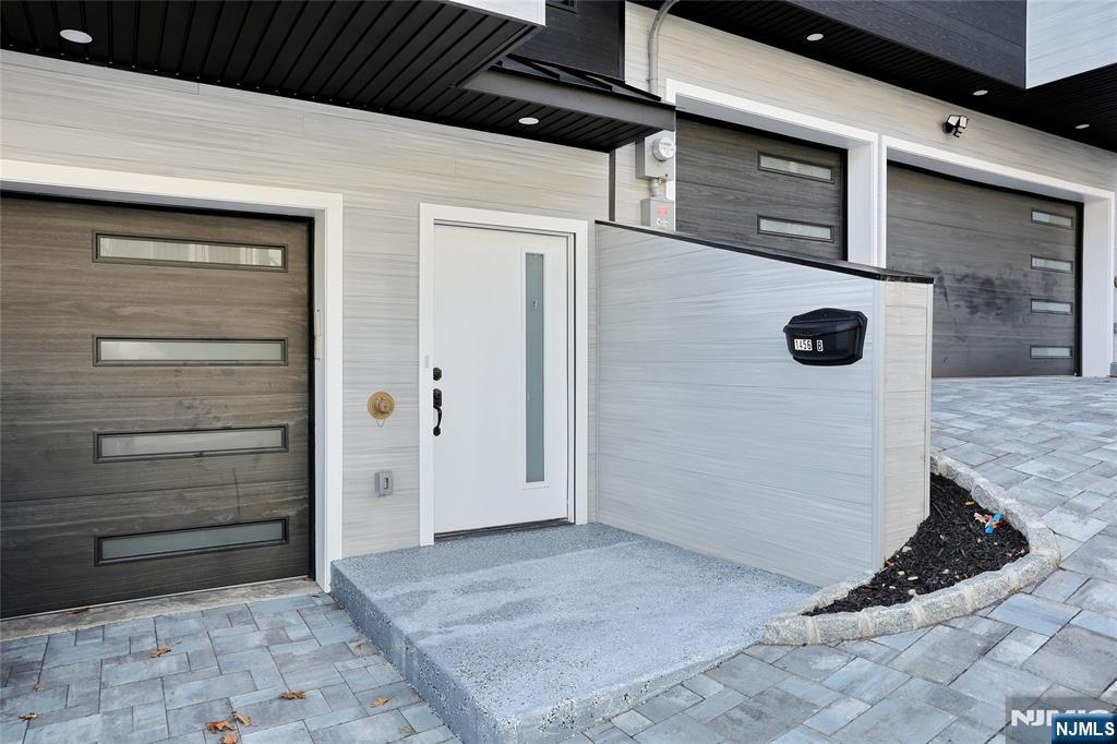 1456 River Road Edgewater, NJ 07020 - Photo 3 of 38