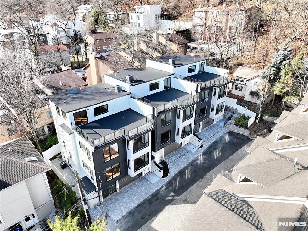 1456 River Road, Unit B Edgewater, NJ 07020 - Photo 3 of 38