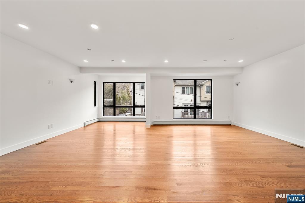 1456 River Road, Unit B Edgewater, NJ 07020 - Photo 10 of 38