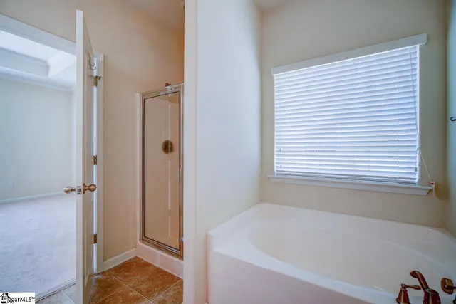 $2,100 | 704 Center Road, Taylors, SC 29687