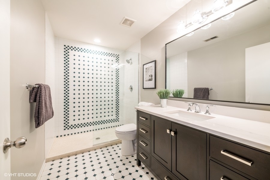 616 West Fulton Street, Unit 219 Chicago, IL 60661 - Photo 11 of 18