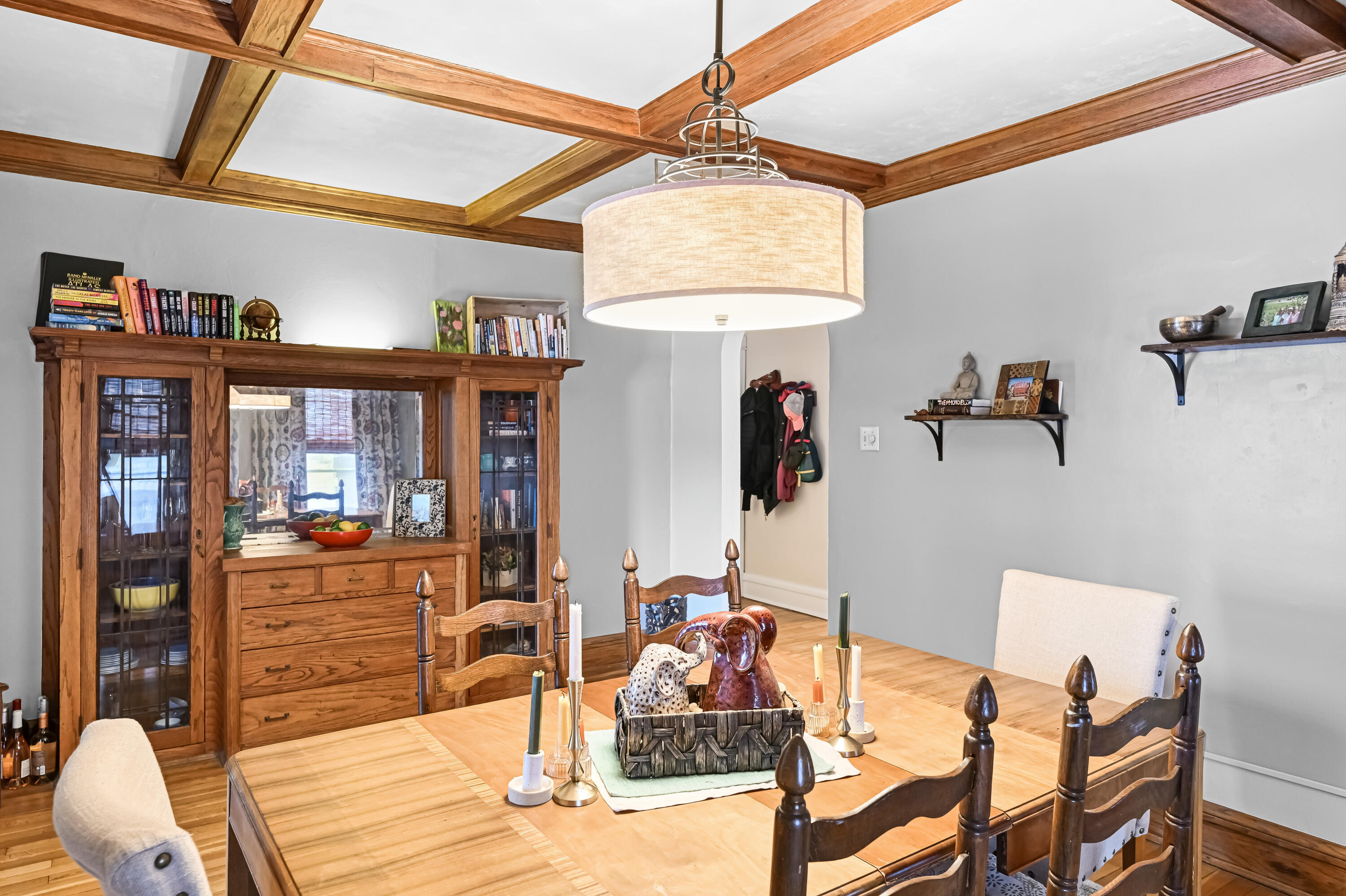 2527 North Stowell Avenue, Unit 1 Milwaukee, WI 53211 - Photo 11 of 36 Gorgeous built-ins