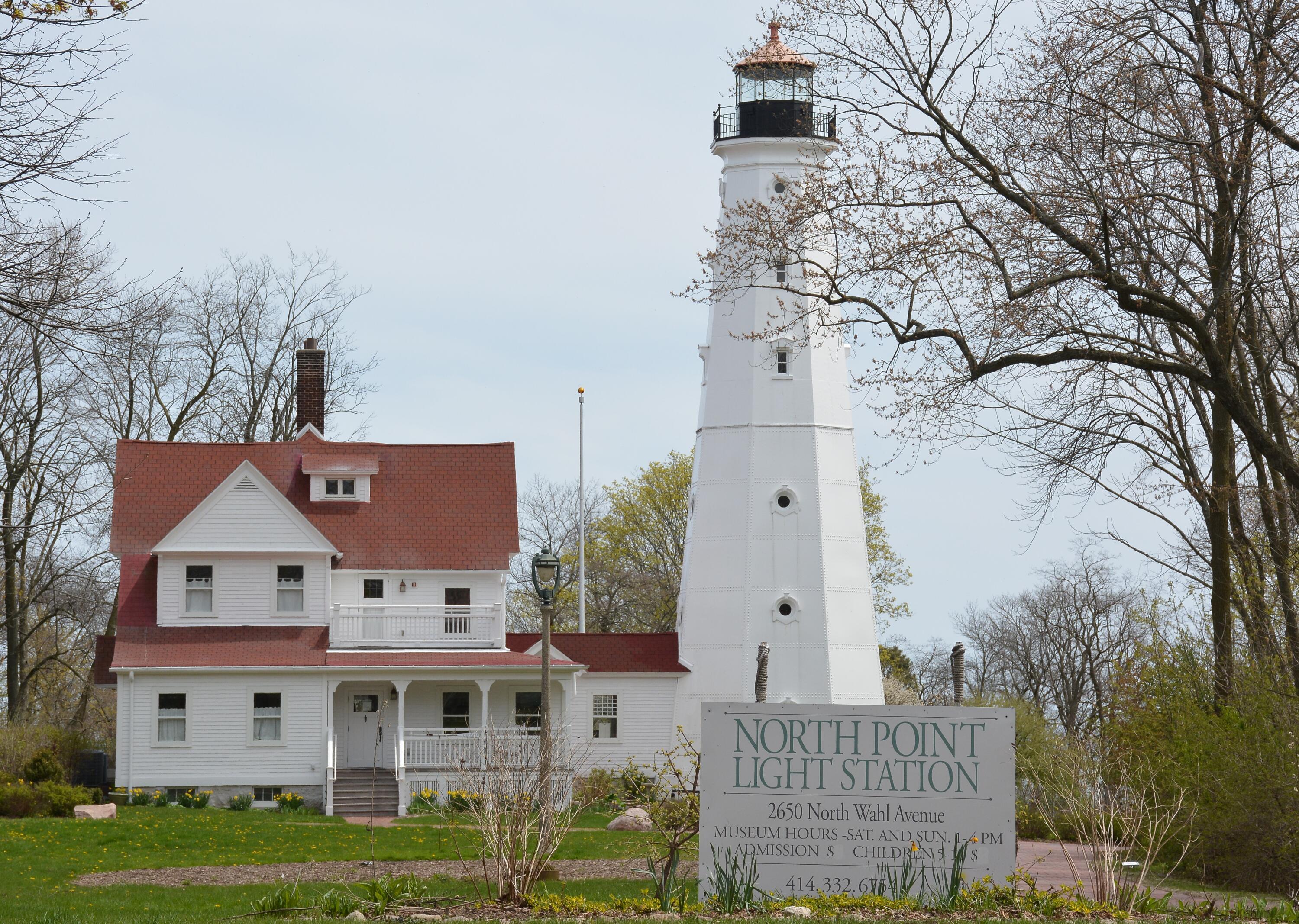 2527 North Stowell Avenue, Unit 1 Milwaukee, WI 53211 - Photo 27 of 36 DSC_0017