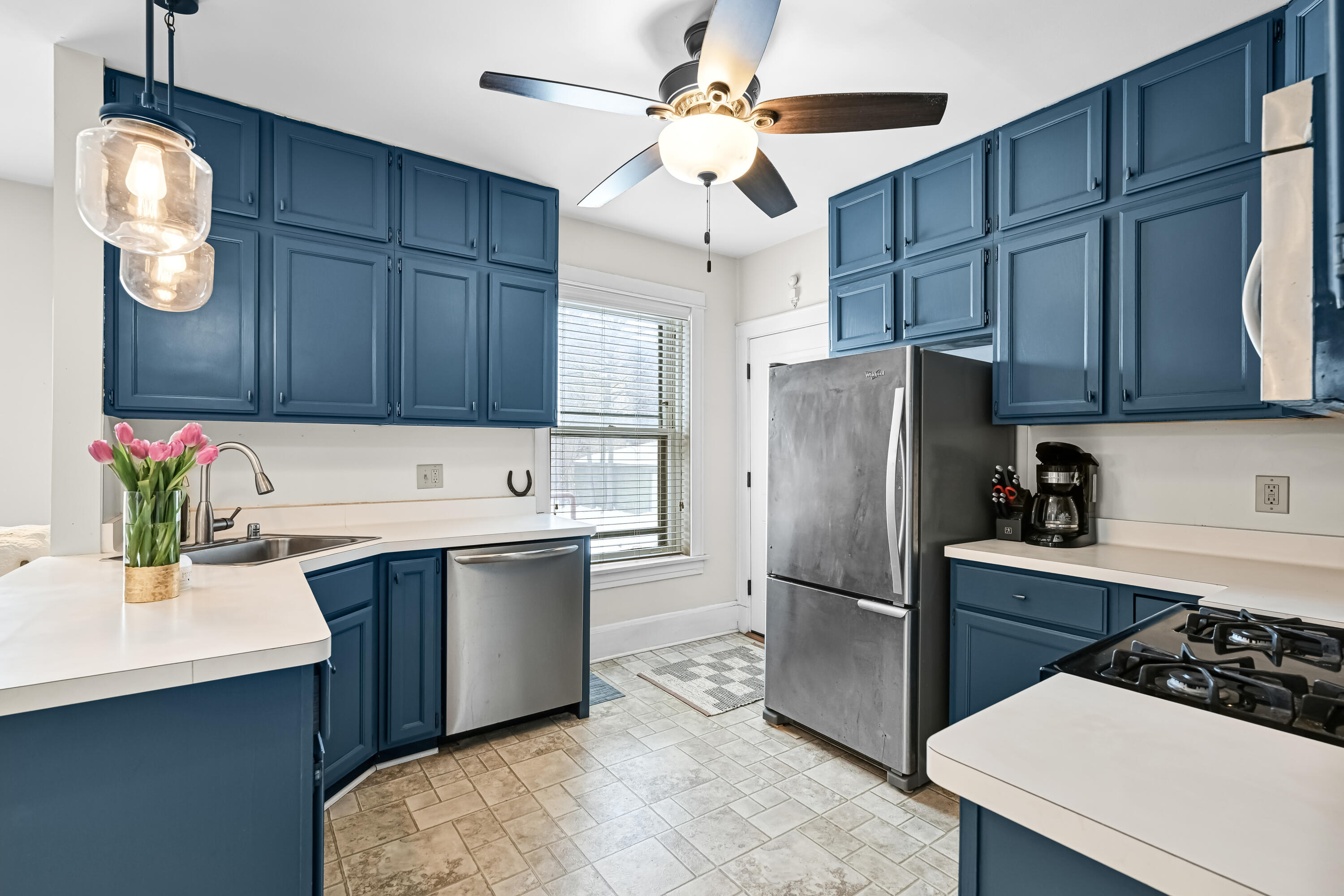 2527 North Stowell Avenue, Unit 1 Milwaukee, WI 53211 - Photo 9 of 36 Newer appliances