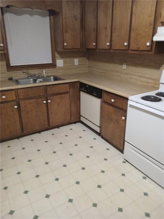 39 Hannon Way, Unit 2 Cartersville, GA 30120 - Photo 2 of 5 a kitchen with a sink and cabinets