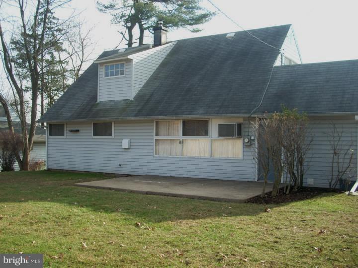 23 Calicobush Road Levittown, PA 19057 - Photo 14 of 14 Exterior Back
