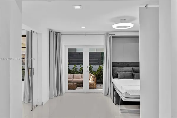 $4,500 | 1002 10th Street, Unit 1002, Miami Beach, FL 33139