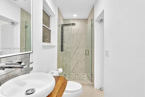 $4,500 | 1002 10th Street, Unit 1002, Miami Beach, FL 33139