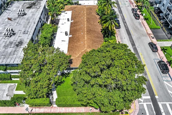 $4,500 | 1002 10th Street, Unit 1002, Miami Beach, FL 33139