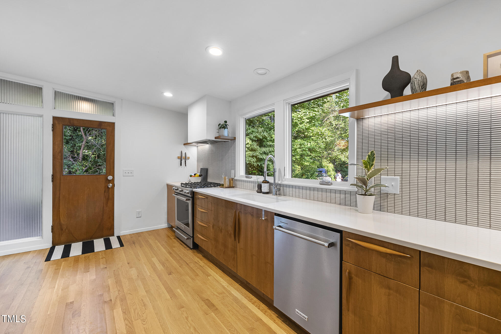 714 Lake Boone Trail Raleigh, NC 27607 - Photo 5 of 59 DSC06295