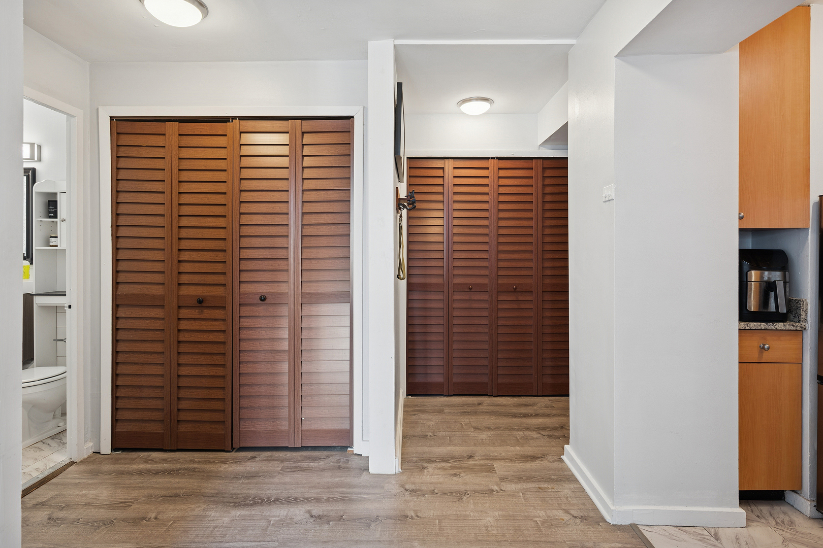 2909 North Sheridan Road, Unit 1001 Chicago, IL 60657 - Photo 9 of 14