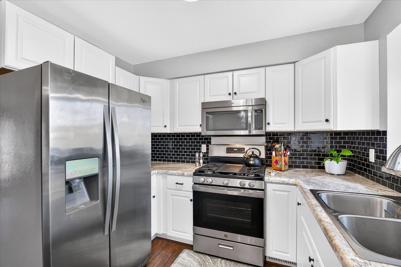 549 Knightsbridge Road, Unit 549 Waunakee, WI 53597 - Photo 17 of 48