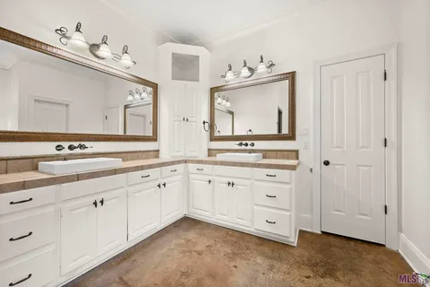 $620,000 | 6250 Beau Douglas Avenue, Gonzales, LA 70737