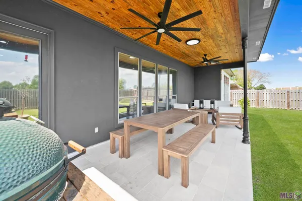 $620,000 | 6250 Beau Douglas Avenue, Gonzales, LA 70737