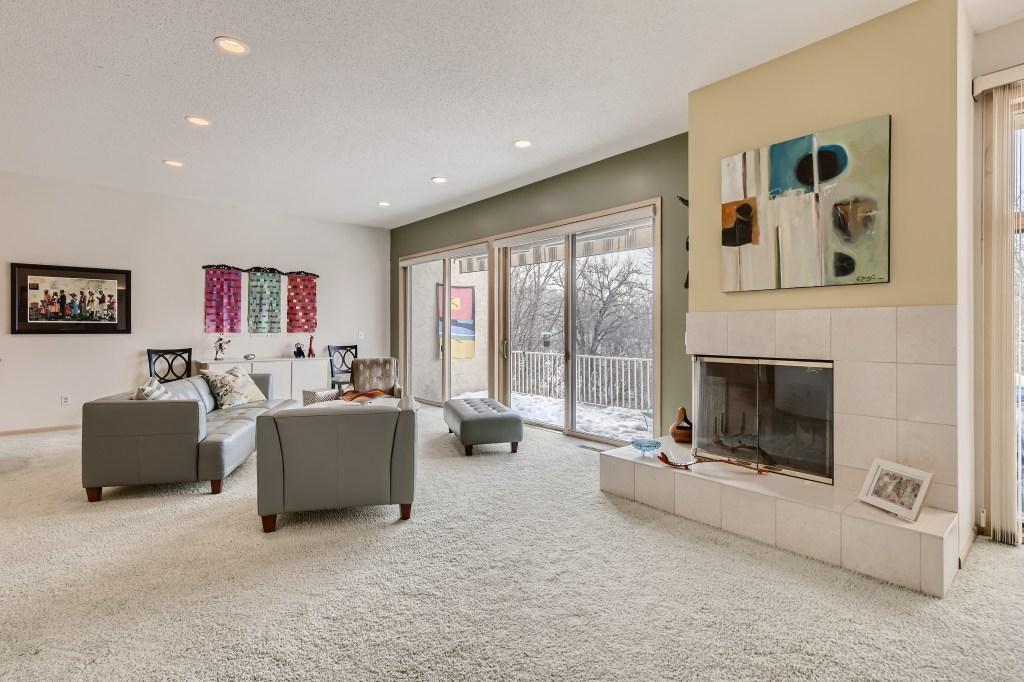 11824 Bren Road Minnetonka, MN 55343 - Photo 4 of 34 Gallery Image 4