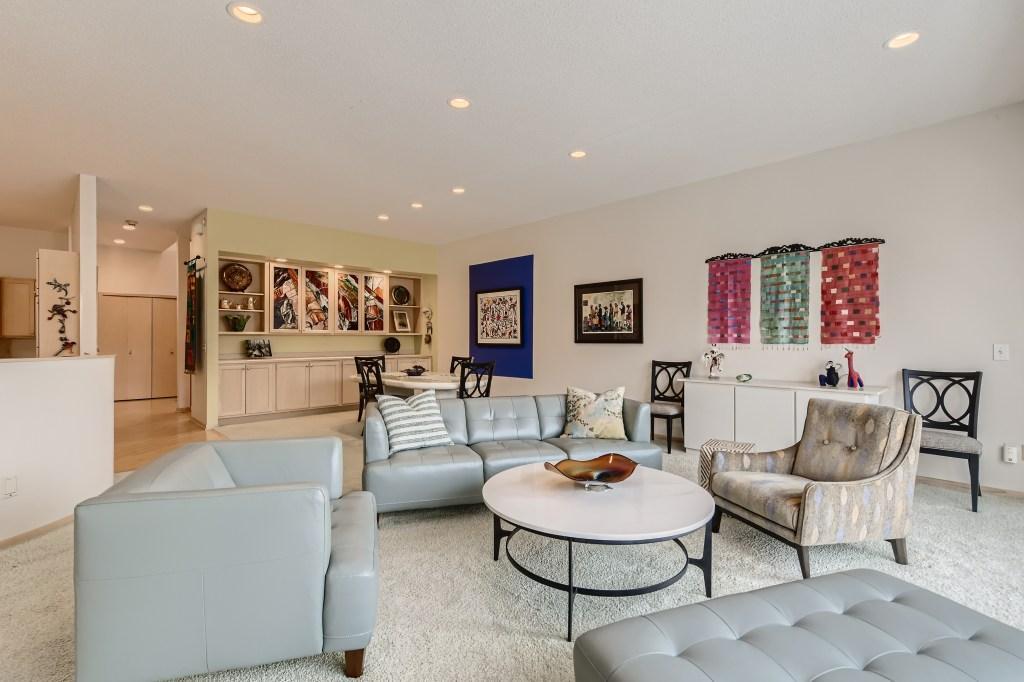 11824 Bren Road Minnetonka, MN 55343 - Photo 5 of 34 Gallery Image 5