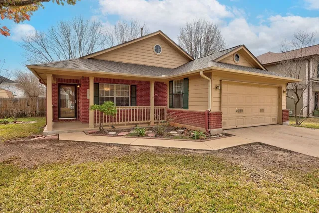 $274,900 | 605 Elizabeth Lane, Bastrop, TX 78602