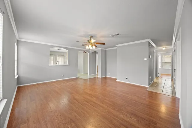 $274,900 | 605 Elizabeth Lane, Bastrop, TX 78602