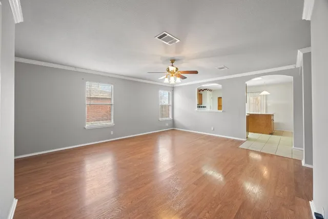 $274,900 | 605 Elizabeth Lane, Bastrop, TX 78602