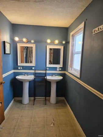 $99,000 | 210 West Street, Sullivan, IN 47882