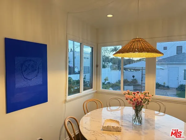 $7,950 | 2045 Glencoe Avenue, Venice, CA 90291