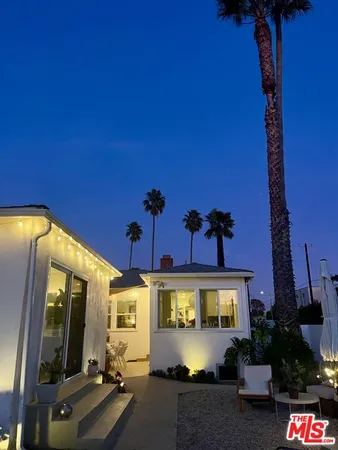 $7,950 | 2045 Glencoe Avenue, Venice, CA 90291