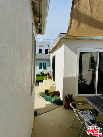 $7,950 | 2045 Glencoe Avenue, Venice, CA 90291