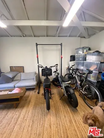 $7,950 | 2045 Glencoe Avenue, Venice, CA 90291