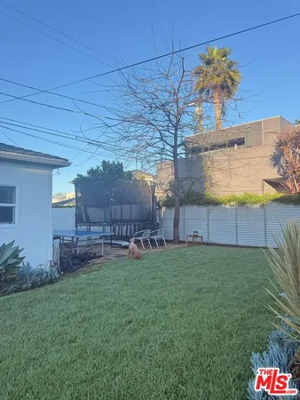 $7,950 | 2045 Glencoe Avenue, Venice, CA 90291