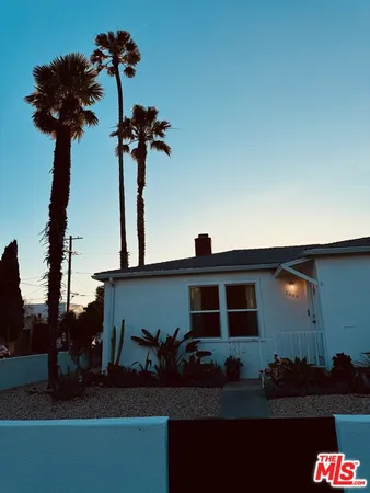 $7,950 | 2045 Glencoe Avenue, Venice, CA 90291