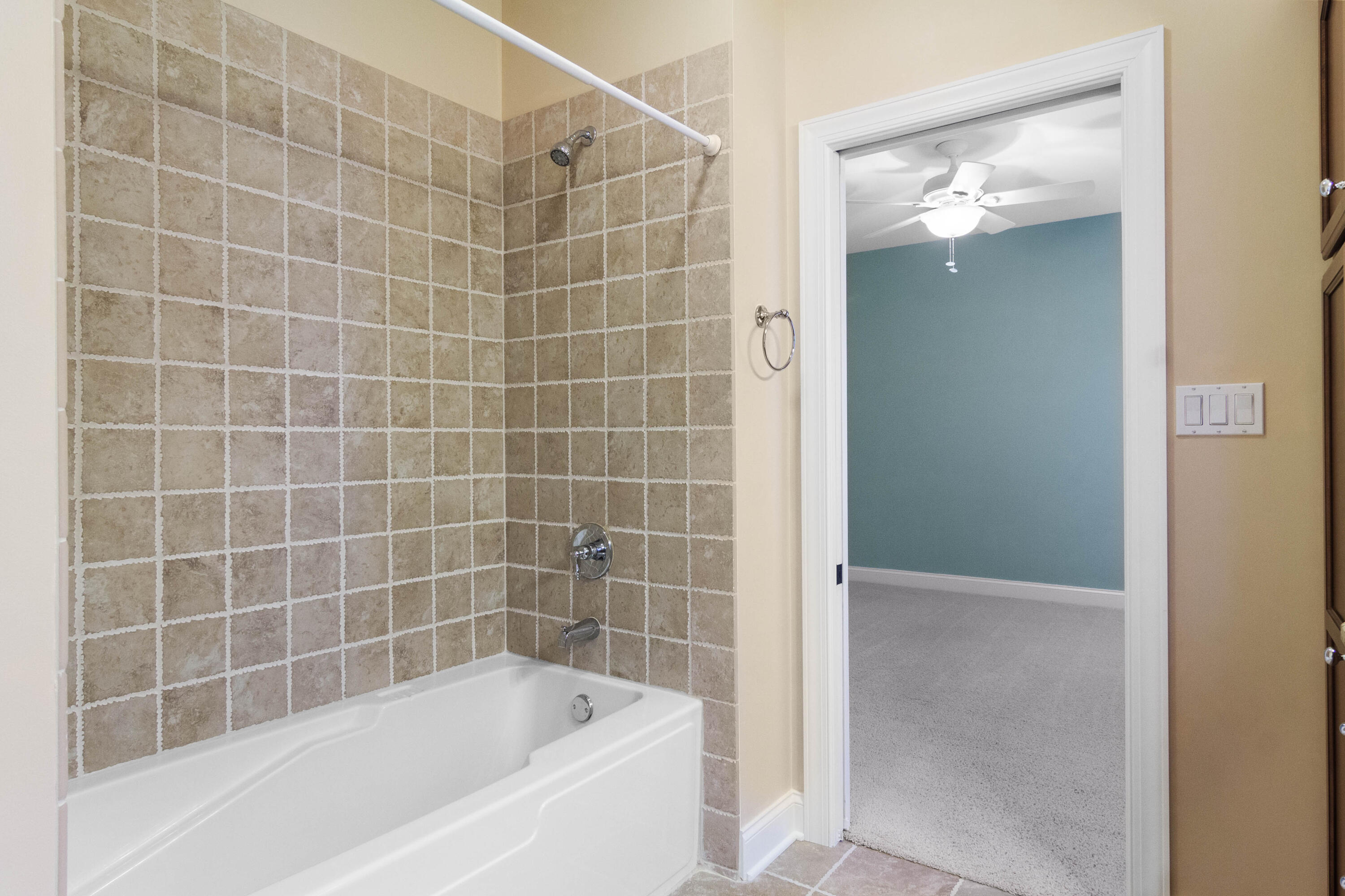 910 Hawk Circle Crown Point, IN 46307 - Photo 25 of 43 3000x2000