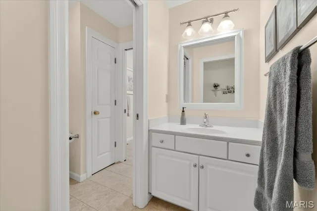 $850,000 | 15920 Picardy Crest Court, Chesterfield, MO 63017