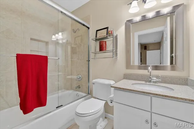 $850,000 | 15920 Picardy Crest Court, Chesterfield, MO 63017