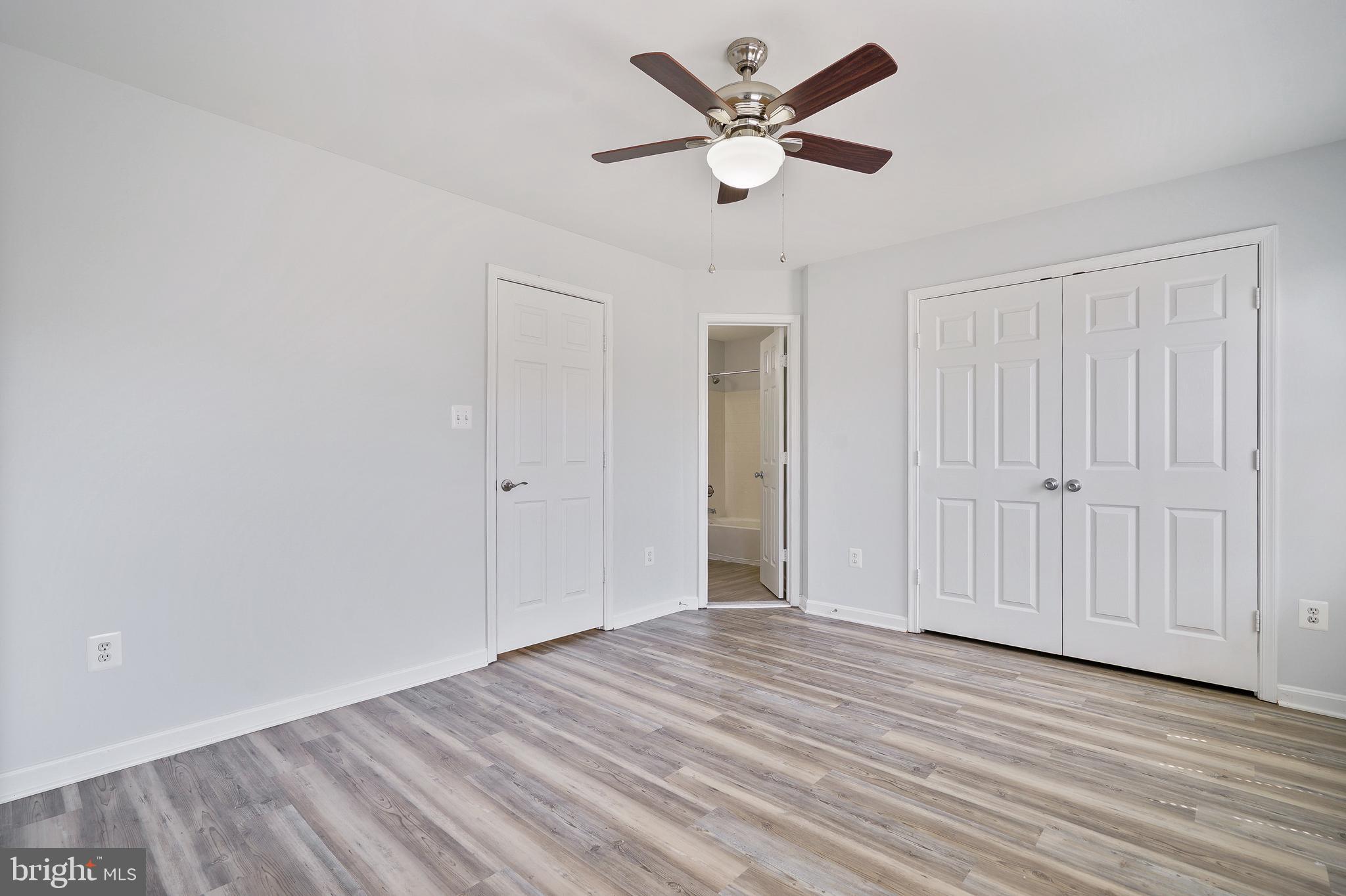 20198 Brookview Square Ashburn, VA 20147 - Photo 19 of 34 Primary Bedroom