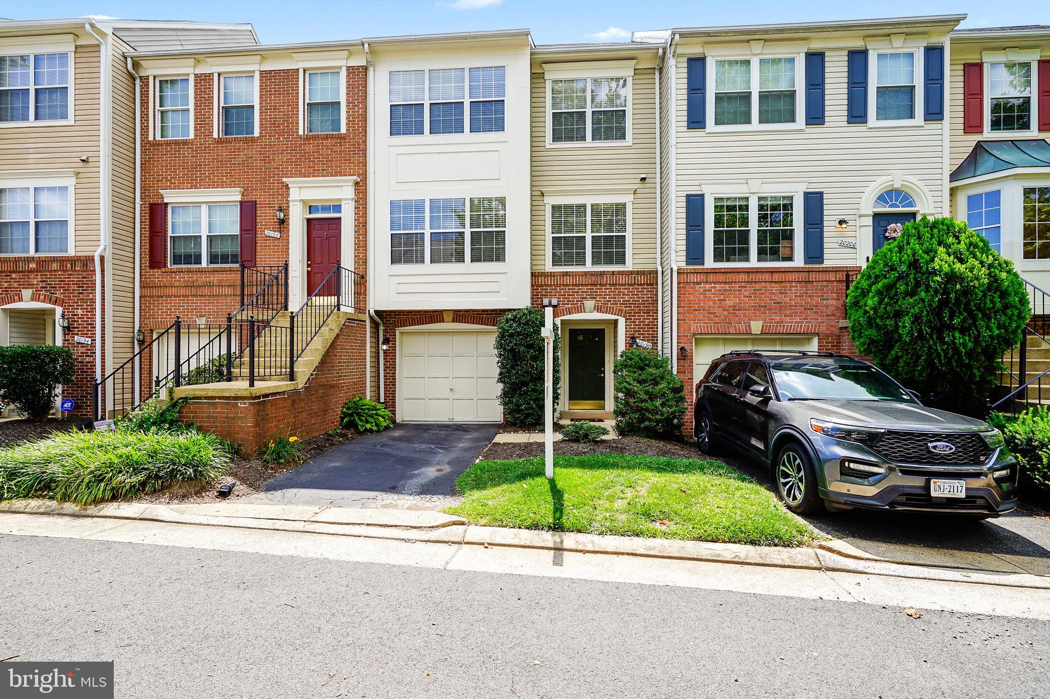 20198 Brookview Square Ashburn, VA 20147 - Photo 2 of 34 Exterior Front