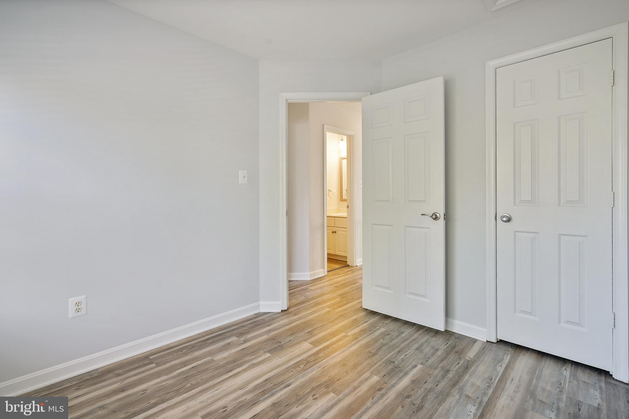 20198 Brookview Square Ashburn, VA 20147 - Photo 21 of 34 Bedroom 2